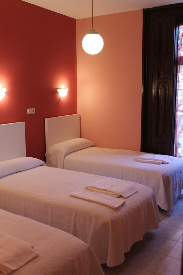 Hostal Abitum Madryt Zewnętrze zdjęcie