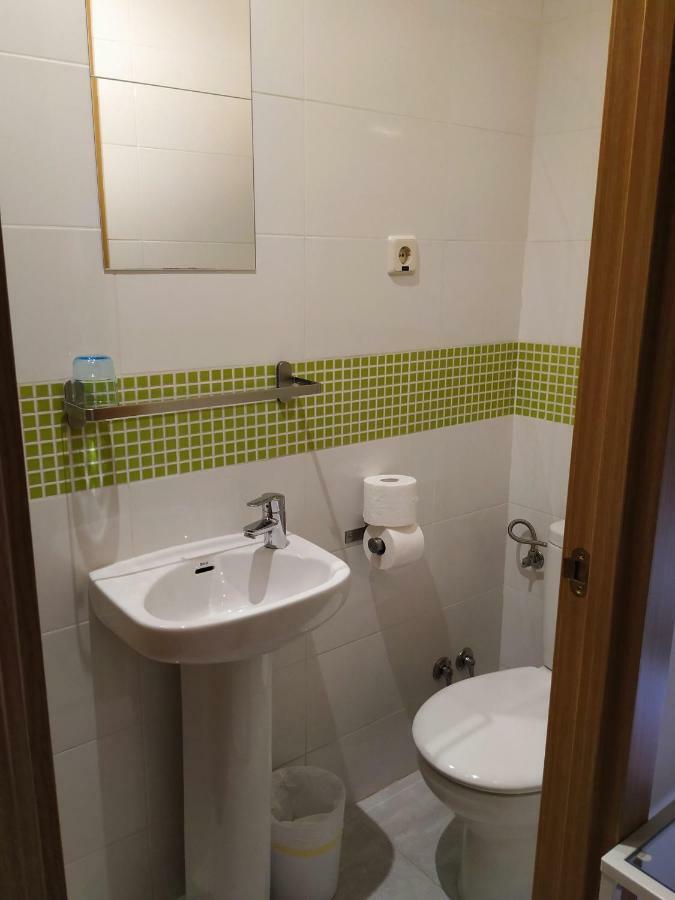 Hostal Abitum Madryt Zewnętrze zdjęcie