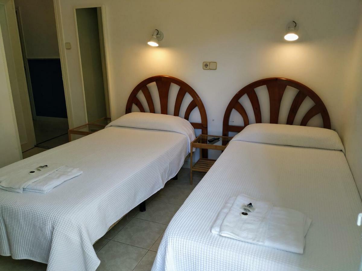 Hostal Abitum Madryt Zewnętrze zdjęcie