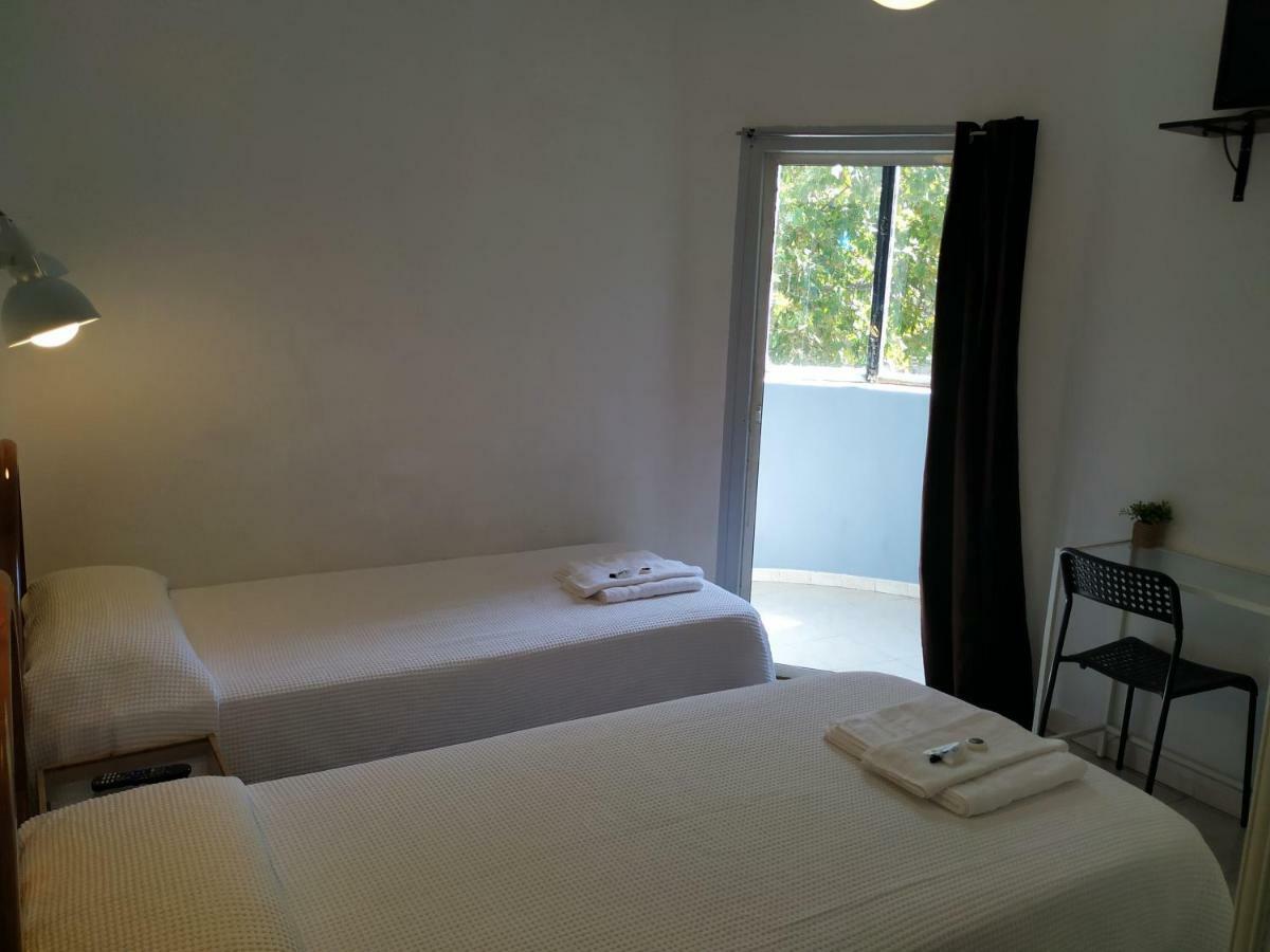 Hostal Abitum Madryt Zewnętrze zdjęcie