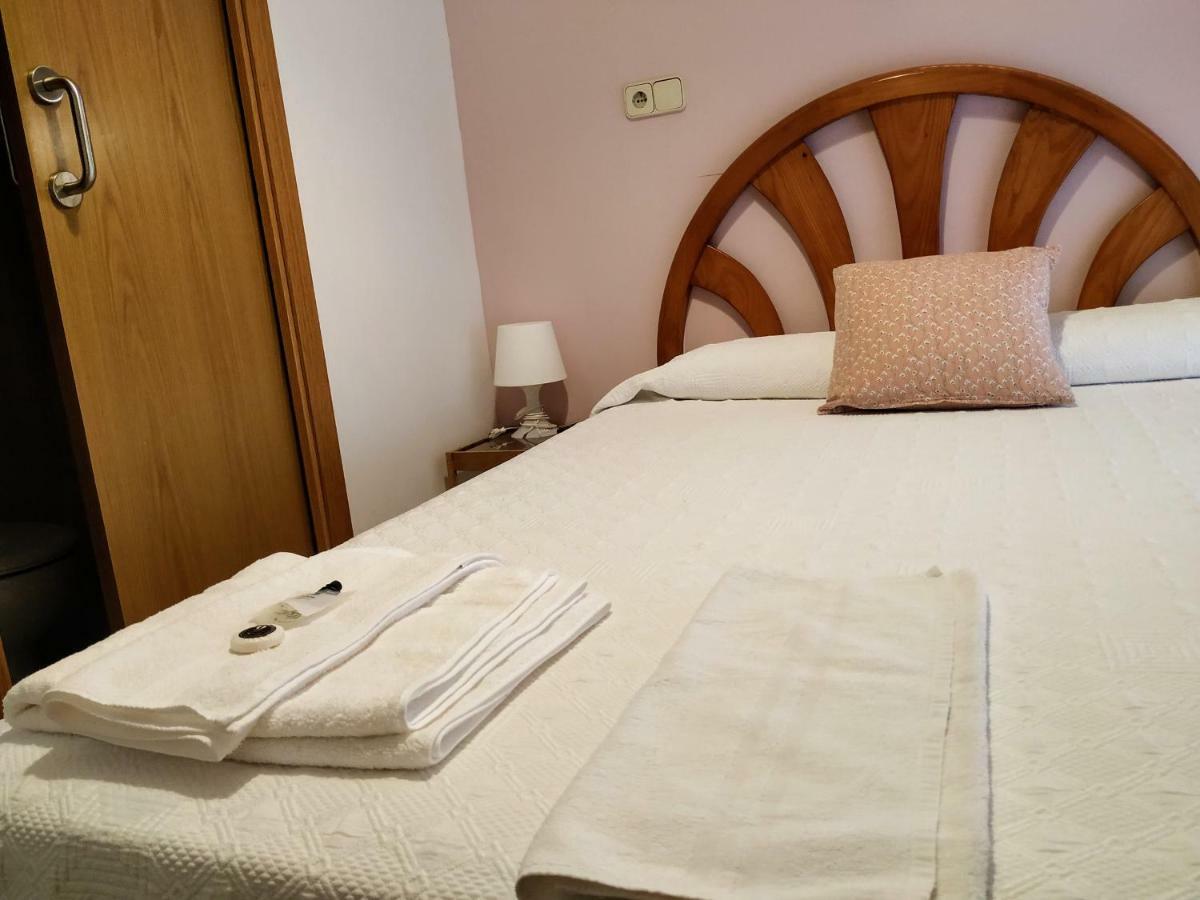 Hostal Abitum Madryt Zewnętrze zdjęcie
